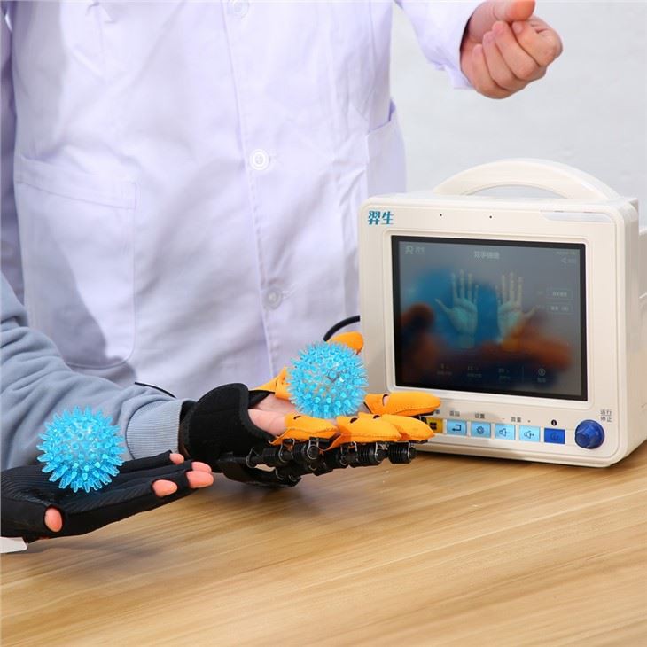 Guante de mano con estimulador muscular para pacientes con accidente cerebrovascular