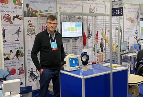 El sistema de rehabilitación de manos Syrebo ™ se presentó en la Exposición M...